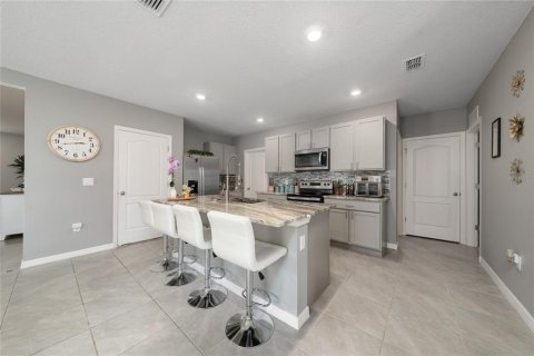 House in Deltona, Florida 5 bedrooms, 227.42 sq.m. № 2110537 - photo 15