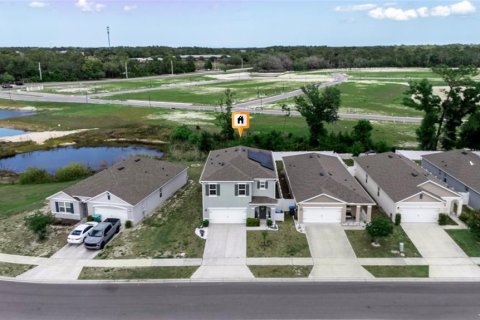 House in Deltona, Florida 5 bedrooms, 227.42 sq.m. № 2110537 - photo 5