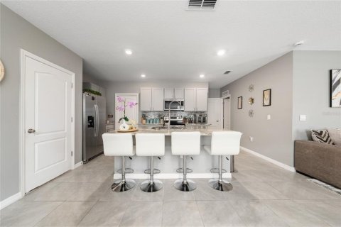 House in Deltona, Florida 5 bedrooms, 227.42 sq.m. № 2110537 - photo 14