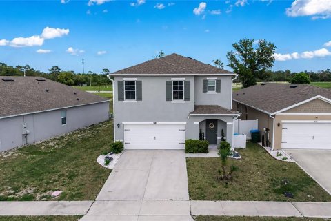 House in Deltona, Florida 5 bedrooms, 227.42 sq.m. № 2110537 - photo 4