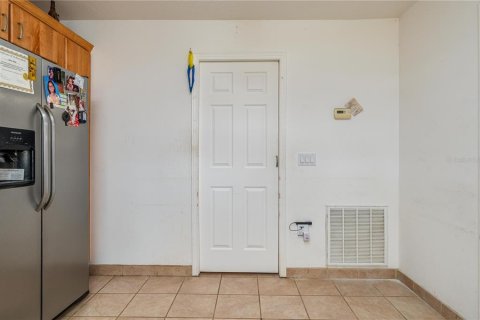 Villa ou maison à vendre à Frostproof, Floride: 2 chambres, 143.26 m2 № 2306564 - photo 15