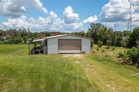 Villa ou maison à vendre à Frostproof, Floride: 2 chambres, 143.26 m2 № 2306564 - photo 4