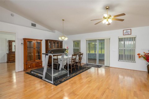 Villa ou maison à vendre à Frostproof, Floride: 2 chambres, 143.26 m2 № 2306564 - photo 10
