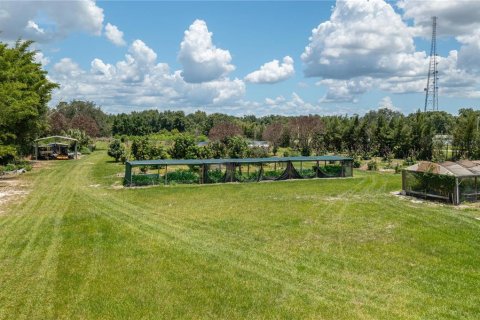 Villa ou maison à vendre à Frostproof, Floride: 2 chambres, 143.26 m2 № 2306564 - photo 5