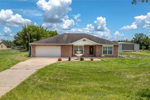 House in Frostproof, Florida 2 bedrooms, 143.26 sq.m. № 2306564