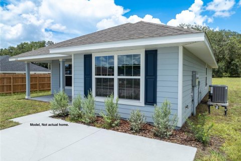Casa en venta en Bell, Florida, 3 dormitorios, 137.31 m2 № 1686525 - foto 1