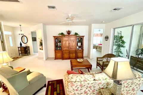 House in Ocala, Florida 2 bedrooms, 162.86 sq.m. № 1001174 - photo 19