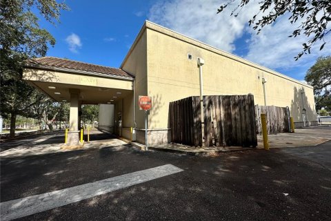 Commercial property in Tampa, Florida 1395.58 sq.m. № 1570883 - photo 9