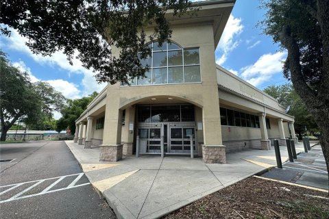 Commercial property in Tampa, Florida 1395.58 sq.m. № 1570883 - photo 2