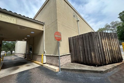 Commercial property in Tampa, Florida 1395.58 sq.m. № 1570883 - photo 10