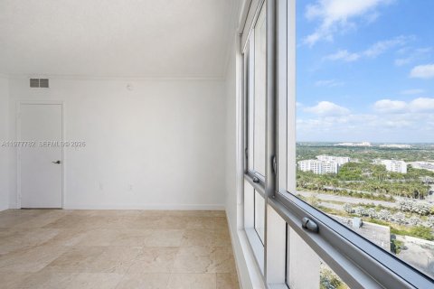 Condo in Miami, Florida, 2 bedrooms  № 2043851 - photo 7