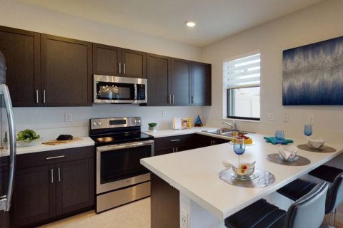 Adosado en venta en Miami, Florida, 3 dormitorios, 138 m2 № 72178 - foto 1