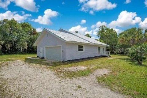 Villa ou maison à louer à DeLand, Floride: 2 chambres, 137.59 m2 № 2386353 - photo 3