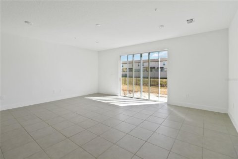 Townhouse in Ocoee, Florida 3 bedrooms, 179.77 sq.m. № 1845079 - photo 5