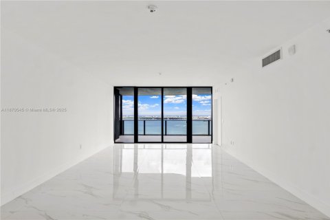 Condominio en venta en Miami, Florida, 2 dormitorios, 145.95 m2 № 1980039 - foto 7