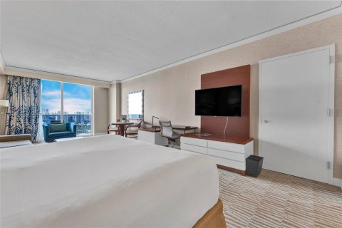 Condominio en venta en Sunny Isles Beach, Florida, 61.69 m2 № 1726259 - foto 17
