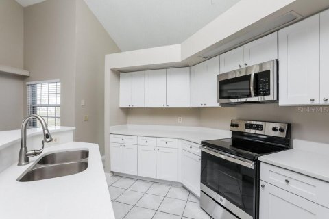 Villa ou maison à louer à Kissimmee, Floride: 3 chambres, 160.54 m2 № 1902742 - photo 5