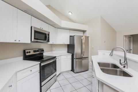 Villa ou maison à louer à Kissimmee, Floride: 3 chambres, 160.54 m2 № 1902742 - photo 6