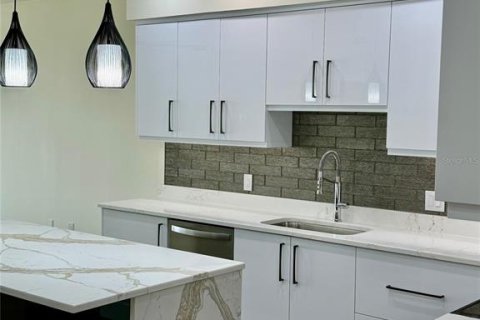 Condominio en alquiler en Saint Petersburg, Florida, 2 dormitorios, 125.42 m2 № 1534993 - foto 19