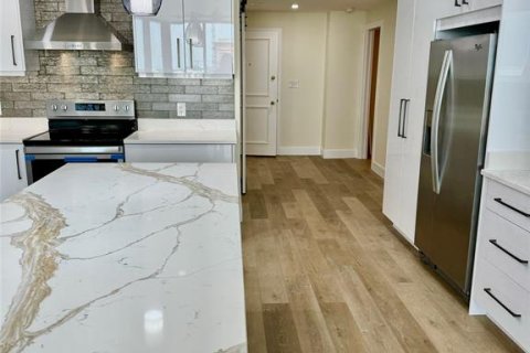Condominio en alquiler en Saint Petersburg, Florida, 2 dormitorios, 125.42 m2 № 1534993 - foto 17