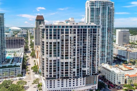 Condominio en alquiler en Saint Petersburg, Florida, 2 dormitorios, 125.42 m2 № 1534993 - foto 2