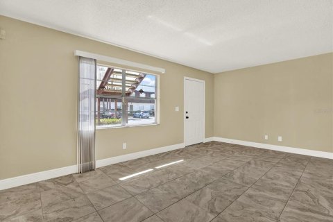 Condominio en venta en Tampa, Florida, 1 dormitorio, 70.61 m2 № 2213179 - foto 5