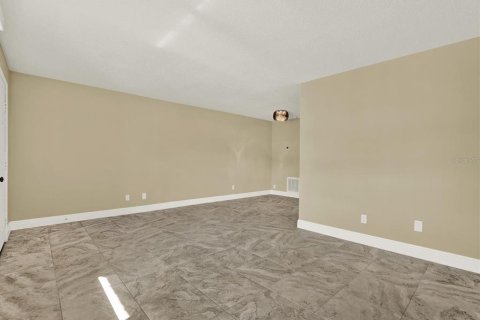 Condominio en venta en Tampa, Florida, 1 dormitorio, 70.61 m2 № 2213179 - foto 4