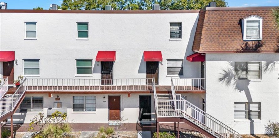 Condominio en Tampa, Florida, 1 dormitorio  № 2213179