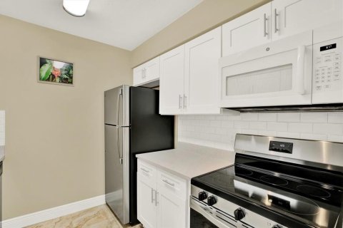 Condominio en venta en Tampa, Florida, 1 dormitorio, 70.61 m2 № 2213179 - foto 7