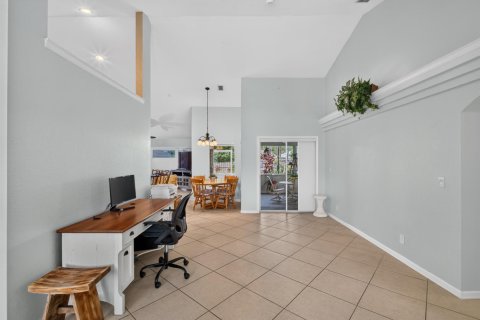 Villa ou maison à vendre à Port St. Lucie, Floride: 4 chambres, 177.81 m2 № 2365199 - photo 10