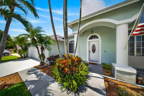 Villa ou maison à vendre à Port St. Lucie, Floride: 4 chambres, 177.81 m2 № 2365199 - photo 3