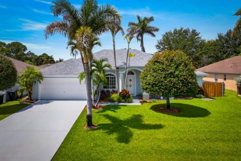 Villa ou maison à Port St. Lucie, Floride 4 chambres, 177.81 m2 № 2365199