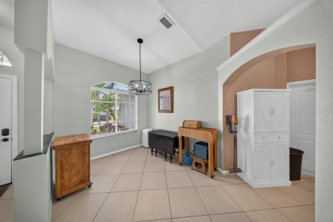 Villa ou maison à vendre à Port St. Lucie, Floride: 4 chambres, 177.81 m2 № 2365199 - photo 9