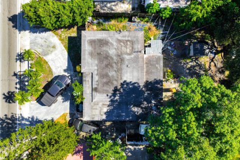 Casa en venta en North Miami, Florida, 2 dormitorios, 128.76 m2 № 1864314 - foto 9