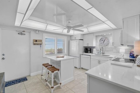 Condominio en alquiler en New Smyrna Beach, Florida, 2 dormitorios, 97.08 m2 № 1554615 - foto 6