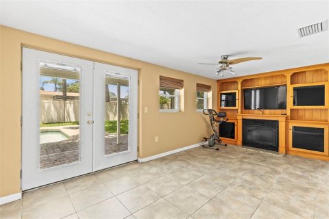 House in Dunedin, Florida 3 bedrooms, 193.42 sq.m. № 1690801 - photo 28