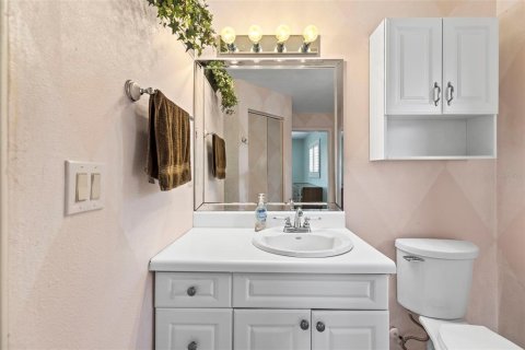 House in Dunedin, Florida 3 bedrooms, 193.42 sq.m. № 1690801 - photo 22