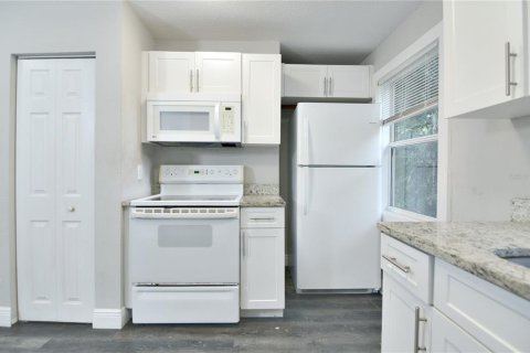 Apartment in Clearwater, Florida 3 bedrooms, 78.04 sq.m. № 1912380 - photo 10
