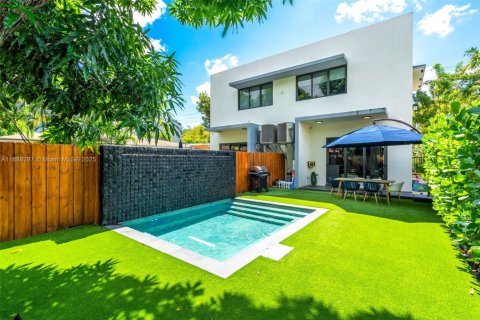 Adosado en alquiler en Miami, Florida, 3 dormitorios, 185.8 m2 № 1939064 - foto 4