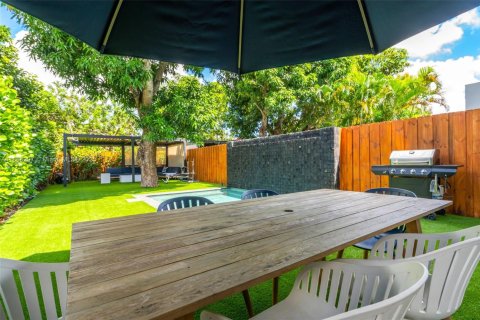 Adosado en alquiler en Miami, Florida, 3 dormitorios, 185.8 m2 № 1939064 - foto 6