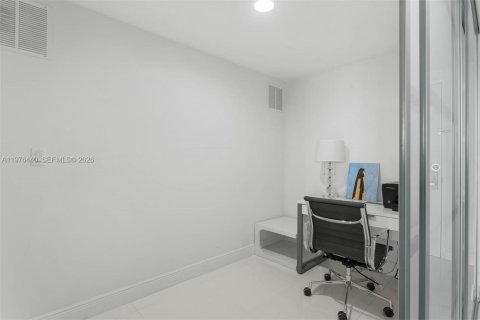Condominio en venta en Miami, Florida, 2 dormitorios, 134.71 m2 № 2040510 - foto 22