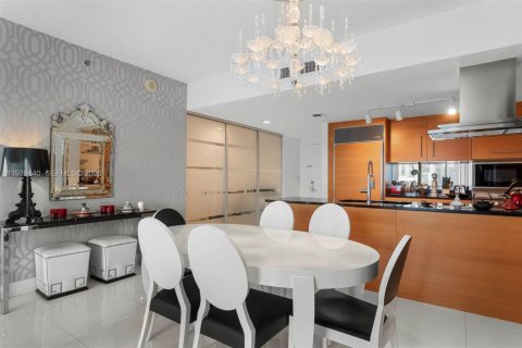 Condominio en venta en Miami, Florida, 2 dormitorios, 134.71 m2 № 2040510 - foto 2