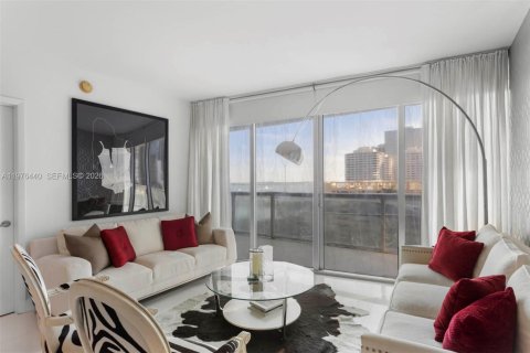Condominio en venta en Miami, Florida, 2 dormitorios, 134.71 m2 № 2040510 - foto 3