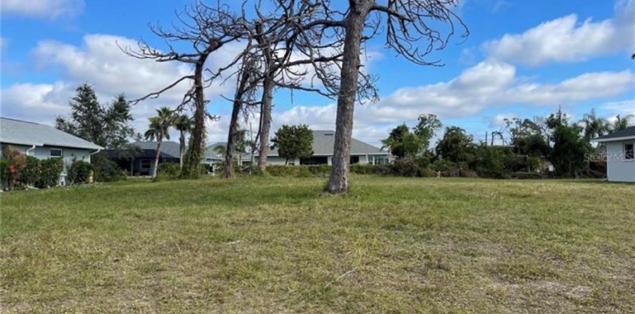 Land in Rotonda, Florida № 1901265