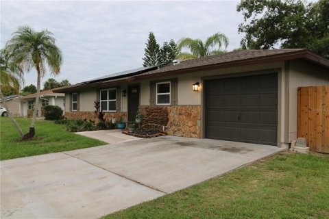 Villa ou maison à vendre à Port Charlotte, Floride: 3 chambres, 93.65 m2 № 2124953 - photo 3