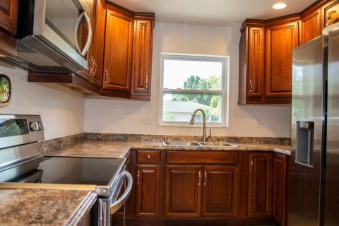 Villa ou maison à vendre à Port Charlotte, Floride: 3 chambres, 93.65 m2 № 2124953 - photo 10