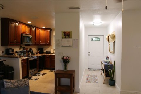 Villa ou maison à vendre à Port Charlotte, Floride: 3 chambres, 93.65 m2 № 2124953 - photo 7