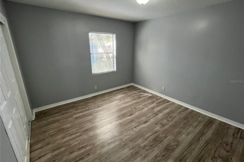 Villa ou maison à louer à Eustis, Floride: 2 chambres, 75.81 m2 № 2399357 - photo 6