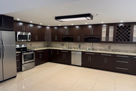 Condo in Aventura, Florida, 3 bedrooms  № 2059686