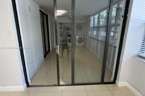 Condo in Aventura, Florida, 3 bedrooms № 2059686 - photo 9